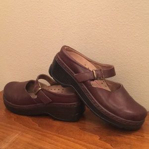 Chocolate Brown Leather Klogs